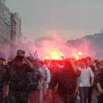 Динамівський фанатський марш у Києві перед матчем Шахтар - Динамо [27/05/07] Фінал КУ 