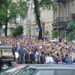Динамівський фанатський марш у Києві перед матчем Шахтар - Динамо [27/05/07] Фінал КУ 