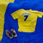 Композиція "український фанат на привалі". Відпочинок перед матч
