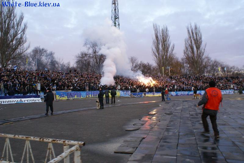 Дніпро - Динамо Київ [02/03/2008] 19 тур ЧУ - Трибуна Дніпра